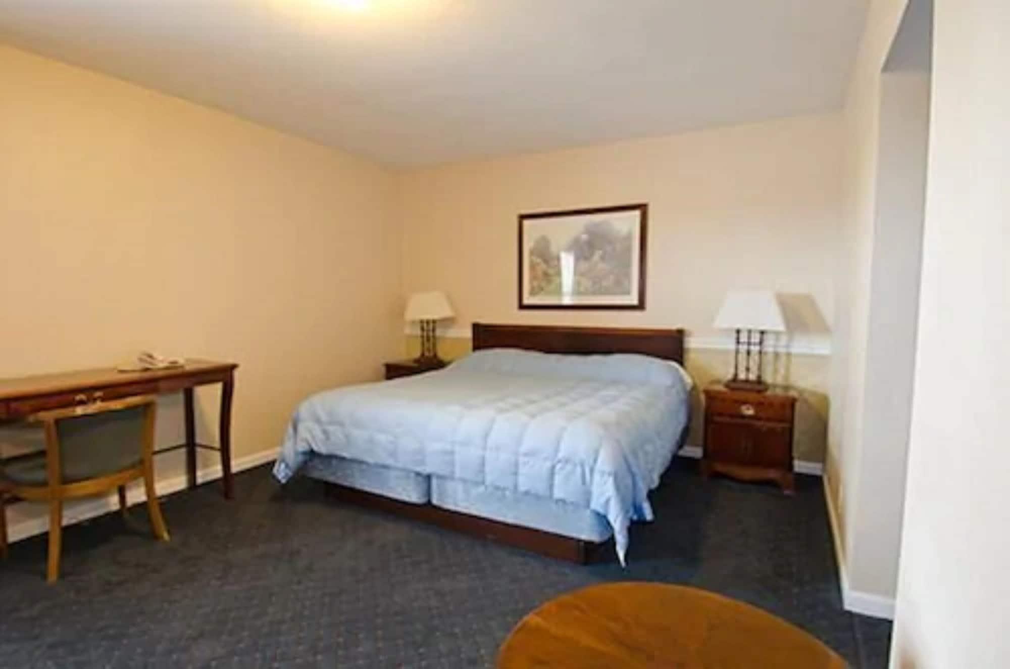 Alpine Inn & Suites Рокфорд Екстериор снимка