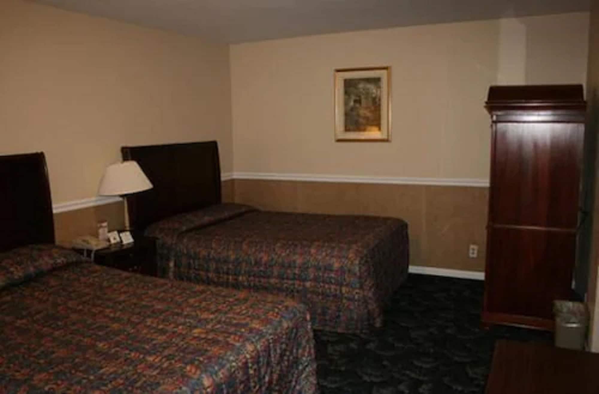 Alpine Inn & Suites Рокфорд Екстериор снимка