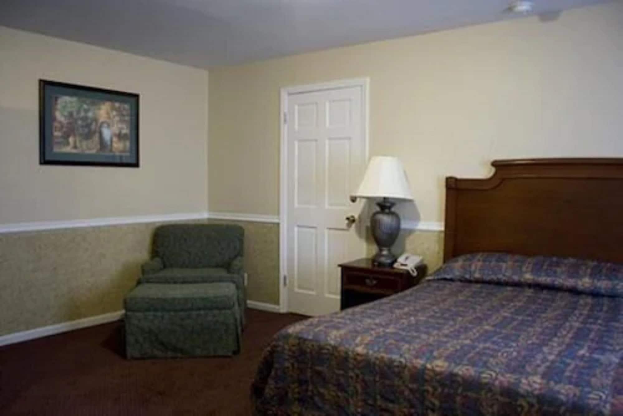 Alpine Inn & Suites Рокфорд Екстериор снимка