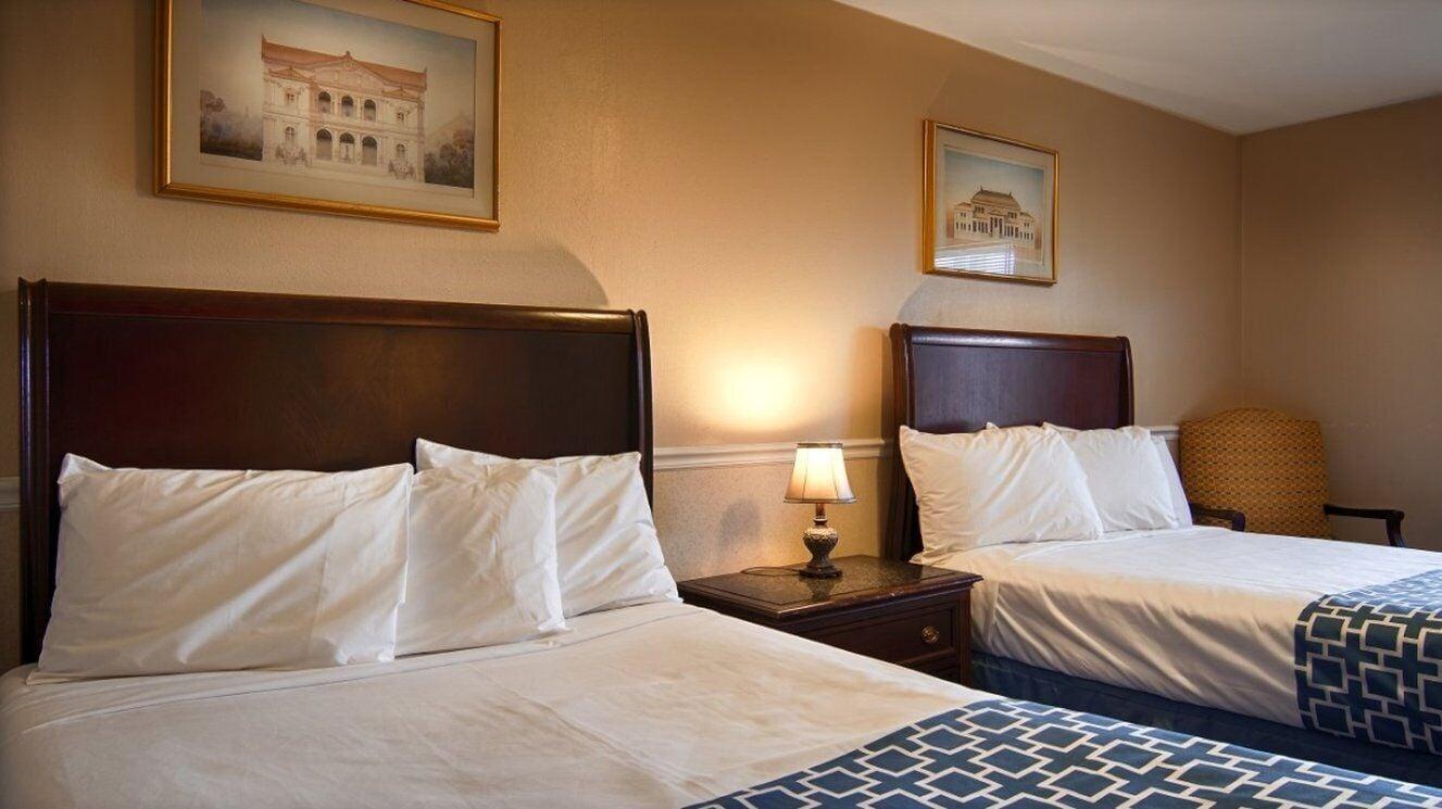 Alpine Inn & Suites Рокфорд Екстериор снимка