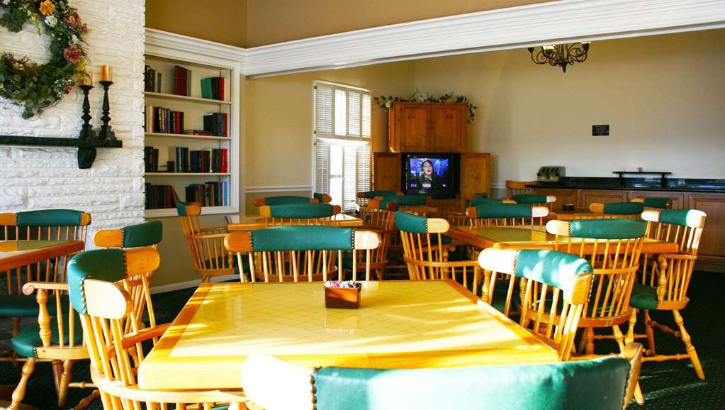 Alpine Inn & Suites Рокфорд Интериор снимка
